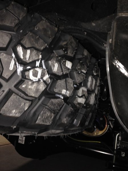 10-02-13_--_Tire_Carrier_Exhaust_33_Spare_Mod_--_Passenger_Side_Clearance